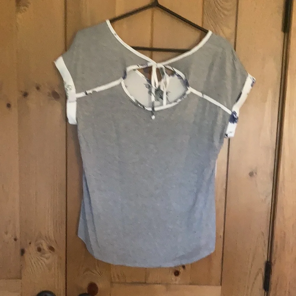 Tie back mixed material top - Picture 2 of 3